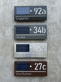 Numero civico a energia solare